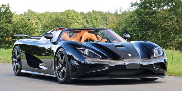 انطلق مع Koenigsegg Agera R