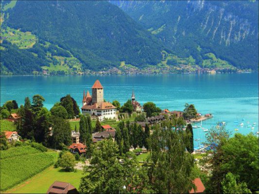 مدينة إنترلاكن Interlaken