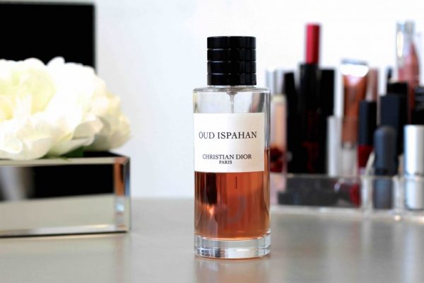 عطر اصفهان المميز من ديور 