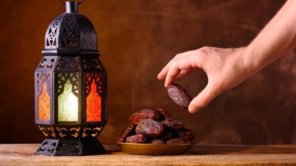 تفسير رؤية شهر رمضان للمرأة الحامل